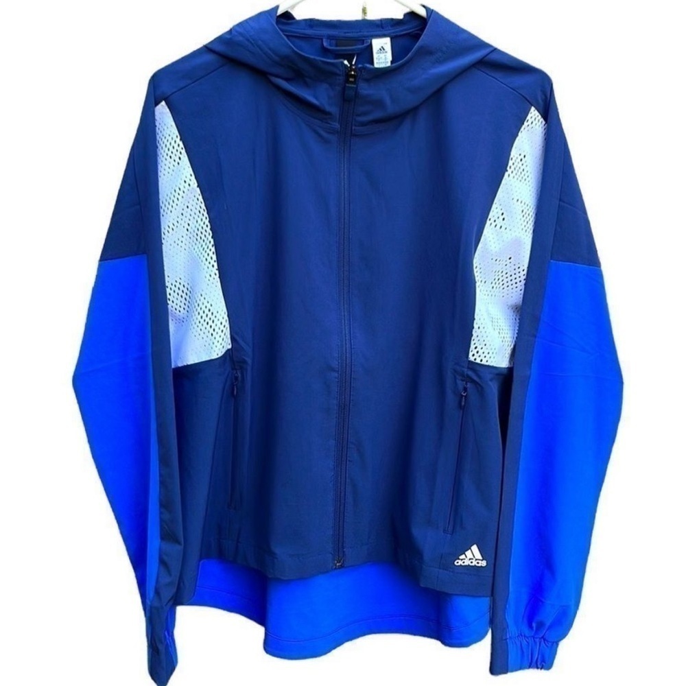 Like new Adidas lightweight zip front jacket